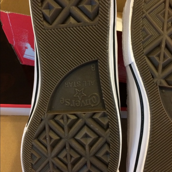 Converse Chuck Taylors - Picture 5 of 8